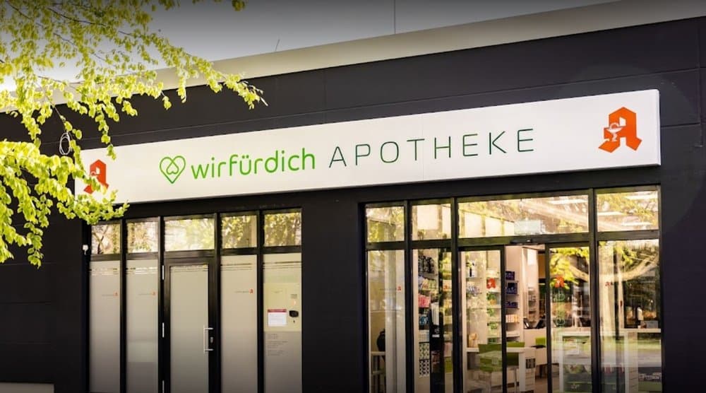 Eingangsbereich der wirfürdich Apotheke im Marktkauf in Greven